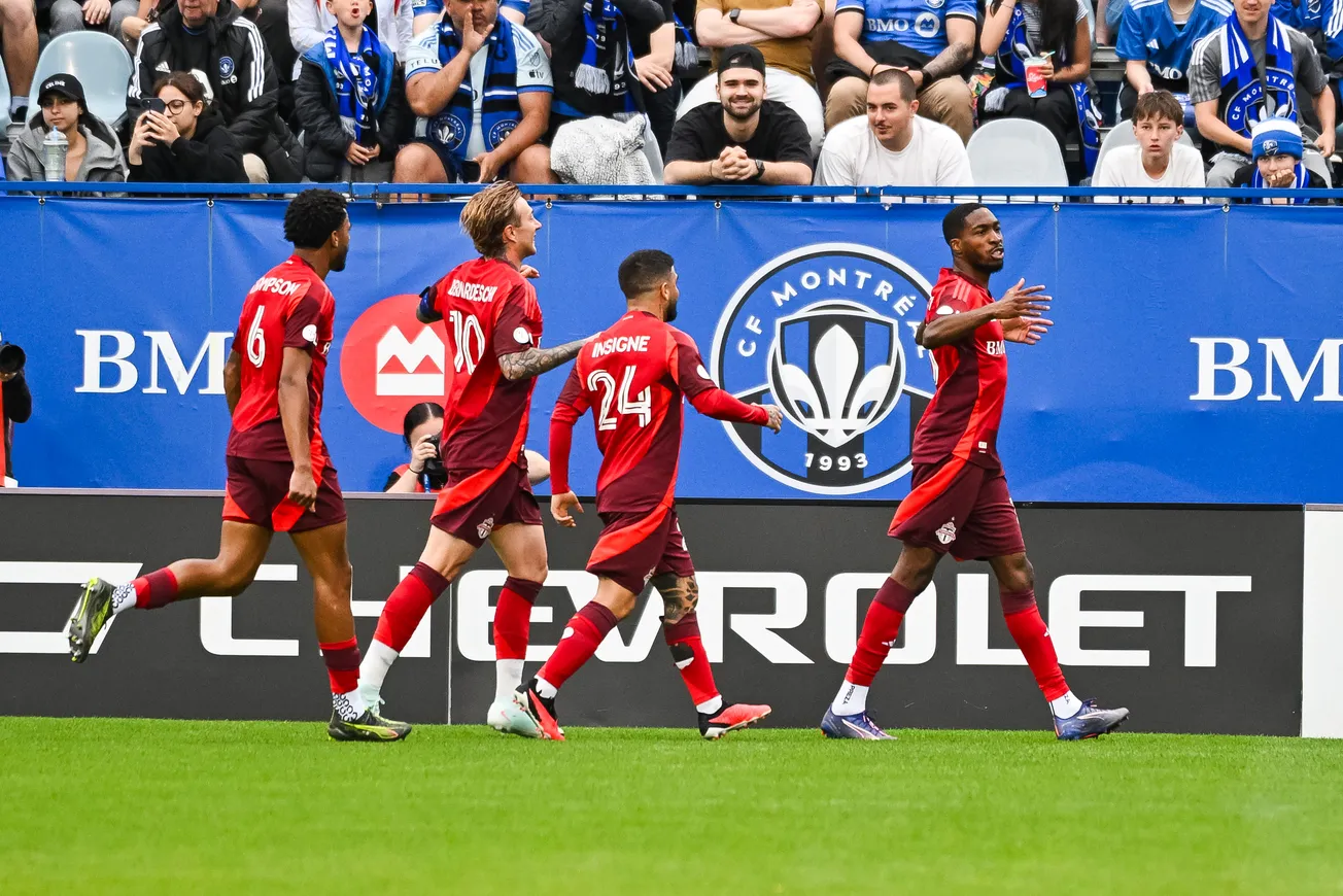 Zoomed N: Toronto FC with TFC Republic